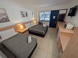 Moffat Beach Motel Caloundra
