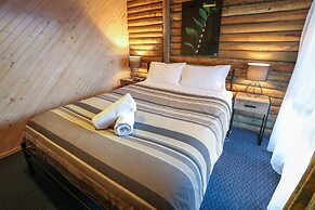 Lazy Acre Log Cabins
