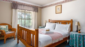 Honeysuckle Cottages Stanthorpe