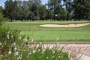 Howlong Golf Resort
