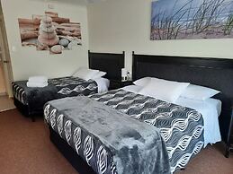 Flying Spur Motel