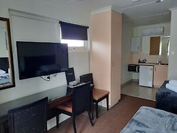 Flying Spur Motel