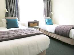 Almond Court Motel