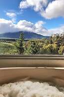 Macedon Ranges Hotel & Spa