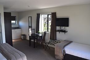 Darfield Motel