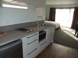Darfield Motel