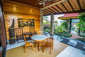 Lost Paradise Resort