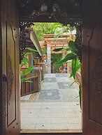 Lost Paradise Resort