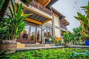 Lost Paradise Resort