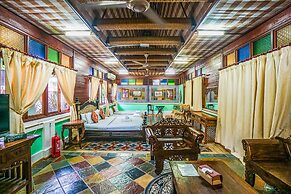 Lost Paradise Resort