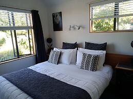 Four Peaks Motel