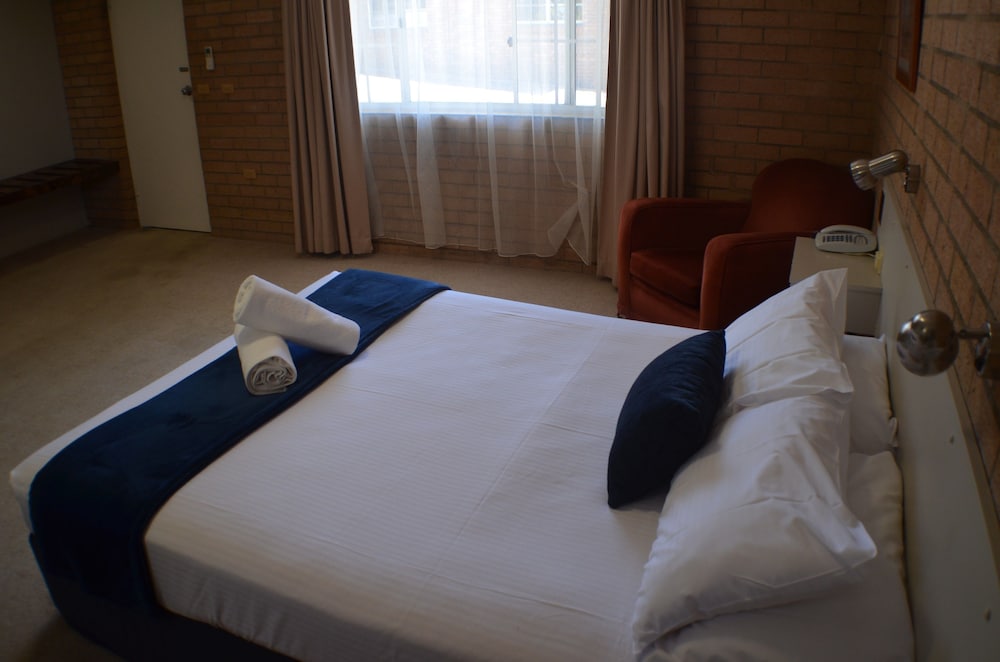 Deer Park Motor Inn
