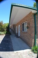 Deer Park Motor Inn