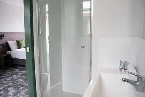 Wallaby Hotel