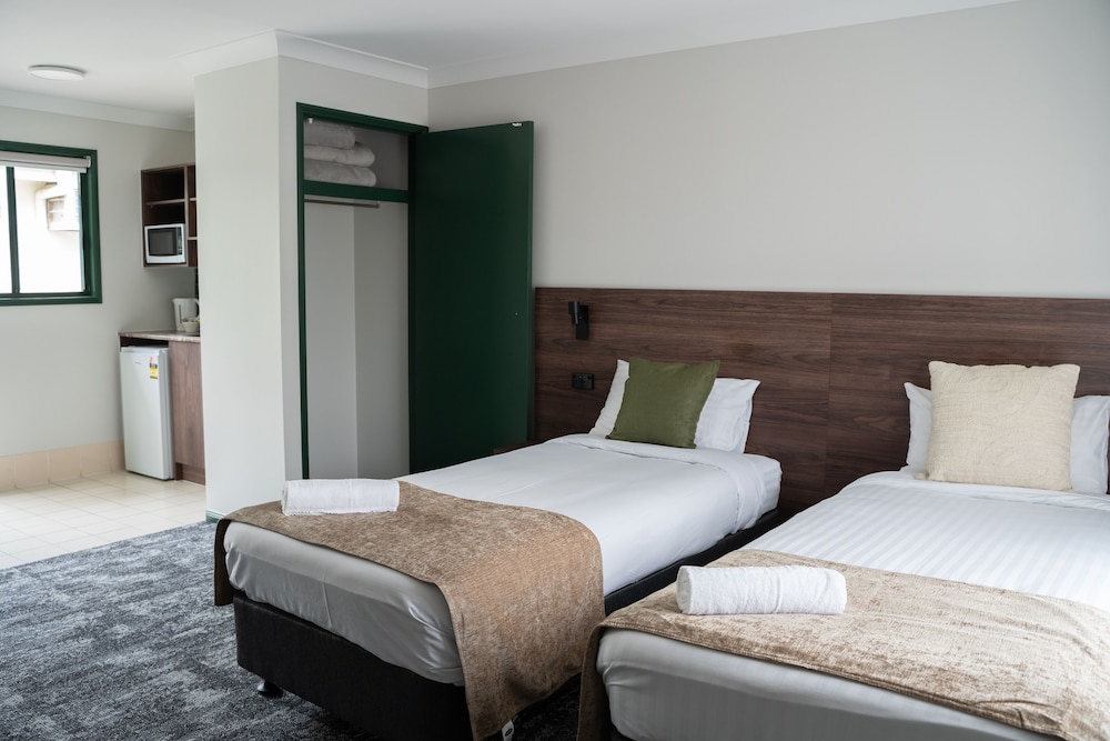 Wallaby Hotel