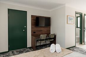 Wallaby Hotel