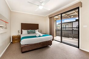 National Hotel Complex and Bendigo Central Apartments