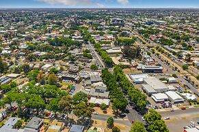 National Hotel Complex and Bendigo Central Apartments