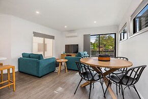 National Hotel Complex and Bendigo Central Apartments