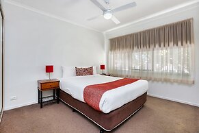 National Hotel Complex and Bendigo Central Apartments