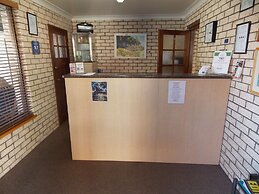Cowra Crest Motel