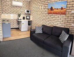 Cowra Crest Motel