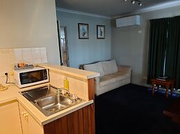 Abbotswood Motor Inn