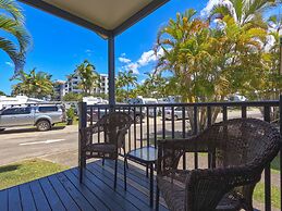 Alex Beach Cabins