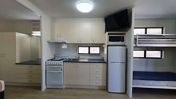 Alex Beach Cabins