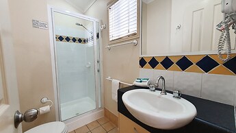Alex Beach Cabins