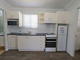 Alex Beach Cabins