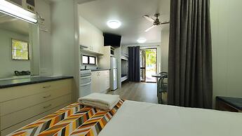 Alex Beach Cabins