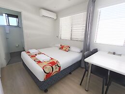 Alex Beach Cabins