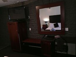 Country Plaza Motor Inn