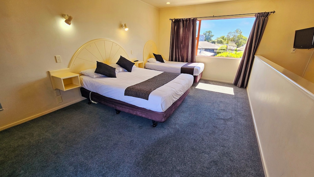 Valdez Motor Lodge