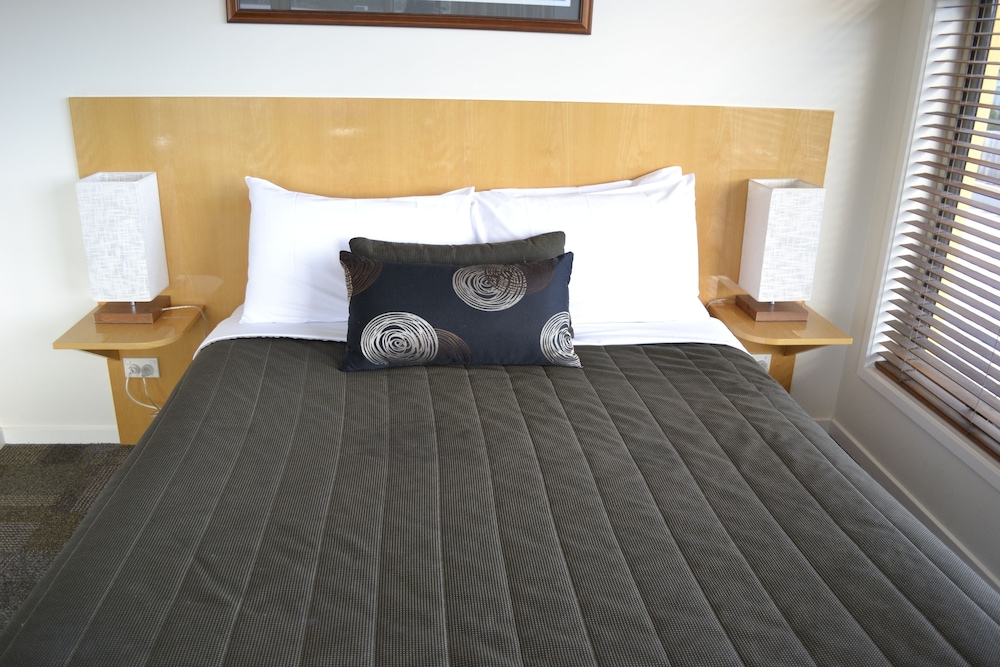 Loch Ard Motor Inn