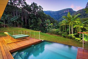 Crystal Creek Rainforest Retreat