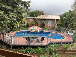 Mountain Creek Motel