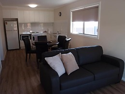 Ashleigh Court Motor Inn