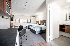Browns Plains Hotel
