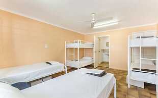 Civic Guest House - Hostel