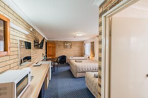 Settlers Motor Inn