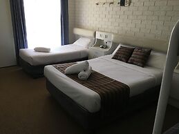 Capricorn Motor Inn