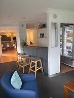 Fern Bay Motel