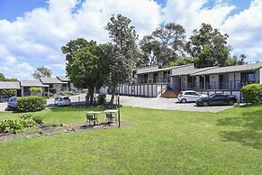 Fern Bay Motel