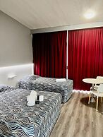 Banana Hotel Motel