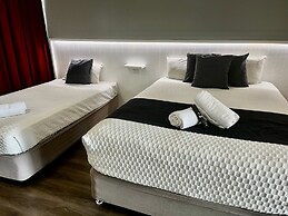 Banana Hotel Motel