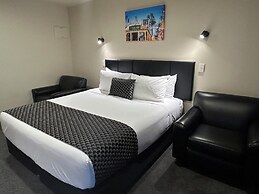 Shelby Motor Lodge