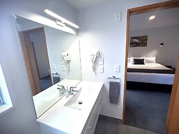 Shelby Motor Lodge