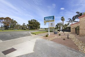 Cunningham Shore Motel